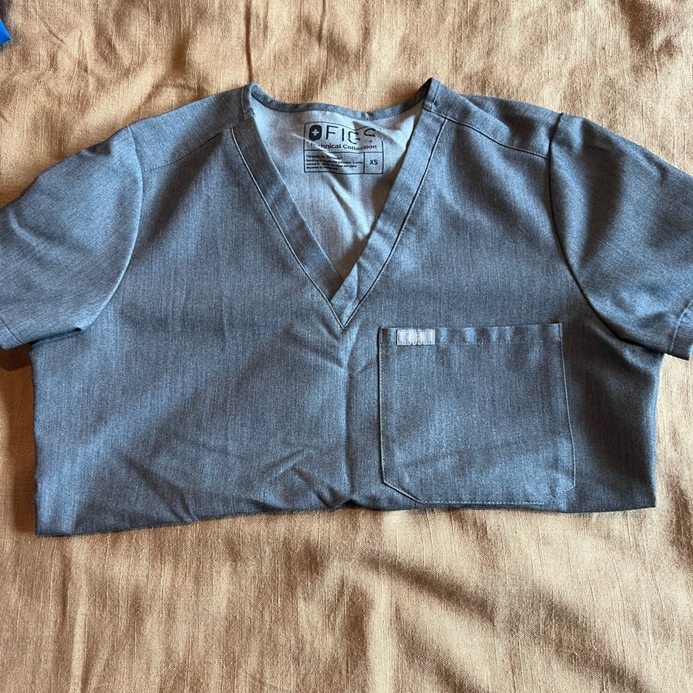 Catarina Scrub Top